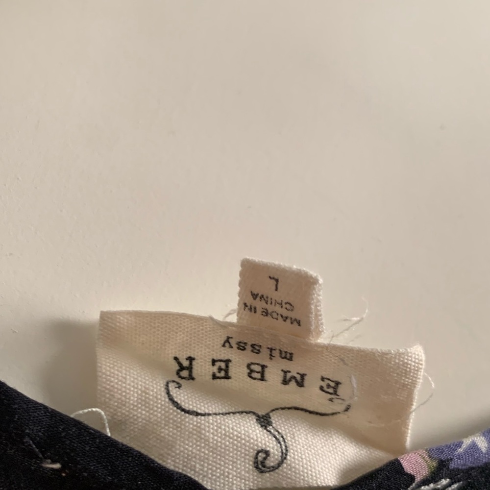 Shirt - Picture 4 of 4